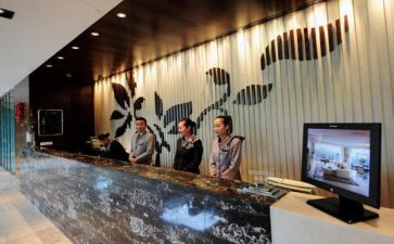 2024年上半年前台工作总结通用7篇