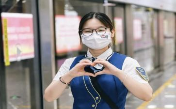 作文《我们的心近了》600字5篇